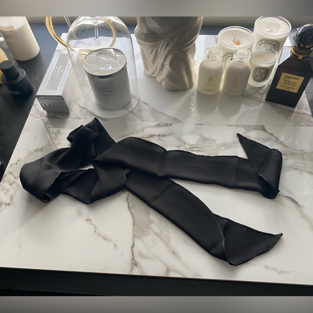 BLACK BANDEAU SCARF